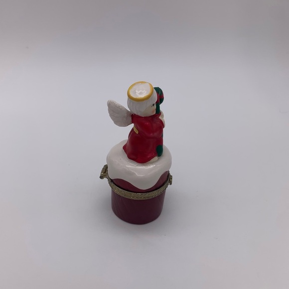 Vtg. K’s Collection Christmas Angel With Candy Came Hinged Pill/Trinket Box - Picture 7 of 10